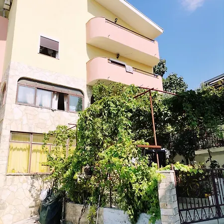Mia Apartment